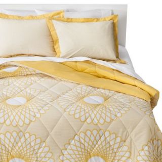 Room Essentials Karagraph Comforter Set   Yellow (Twin)