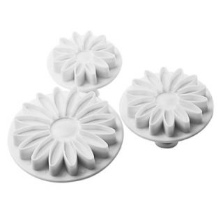 Daisy Pattern Cake and Cookies Cutter Mold with Plunger (3 Pieces)