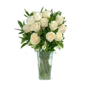 The Ultimate Bouquet White Rose Bouquet Gorgeous Fresh Cut Bouquet in a Clear Vase (12 Stem), Includes Overnight Shipping WRB310