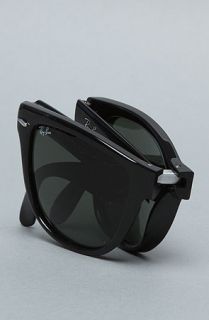 Ray Ban The 54mm Wayfarer Folding Sunglasses in Black