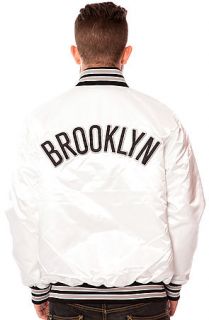 Starter Jacket The White Christmas Edition Brooklyn Nets Starter in White and Black