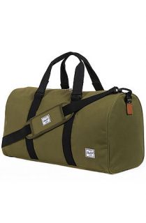Herschel Supply Ravine Duffle Bag in Army & Black