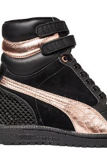 Puma Sneaker Sky Wedge Studded in Black and Rosegold