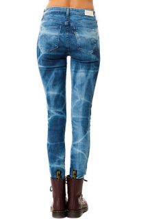 Levis Skinny The Hi Rise in Light Blue