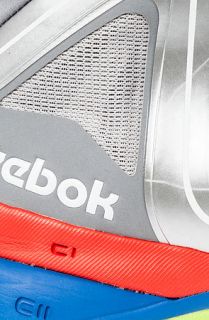Reebok Sneaker Pumpspecitve Omni Sneaker in Pure Silver, Flat Grey, Vista Blue, & Techy Red