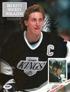 Wayne Gretzky Autographed Hockey Beckett Magazine Issue #1 PSA/DNA #I03170 Sports Collectibles