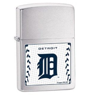 Zippo MLB Detroit Tigers Lighter (Silver, 5 1/2 x 3 1/2 cm)  Cigarette Lighters  Sports & Outdoors