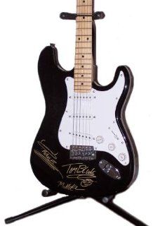 Blink 182 Authentic Band Signed Autographed Guitar COA Blink 182 Entertainment Collectibles