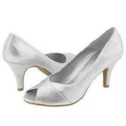 Kenneth Cole Reaction Im Rich Silver(Size 10 M) Kenneth Cole Reaction Heels