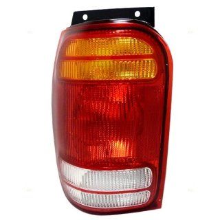 New Drivers Taillight Taillamp Assembly SAE and DOT Automotive