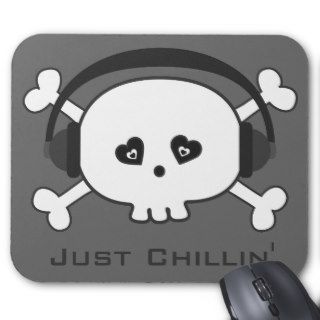 Just Chillin' Cartoon Skull With Headphones Mousepad