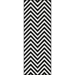 Metropolis Black and White Chevron Area Rug (2'7 x 7'3) Runner Rugs