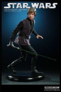 Star Wars Luke Skywalker   Jedi Knight Premium Format Figure Toys & Games