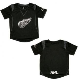 NHL Detroit Red Wings Boys Short Sleeve Hockey Jersey Shirt X Small Black  Athletic Shirts  Clothing