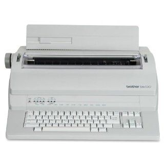 Brother EM 530 Typewriter with Dictionary   Daisy Wheel   20cps   12" Print Width  Electronic Typewriters  Electronics
