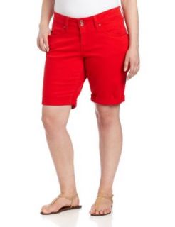 Levi's Women's Plus Size 542 Bermuda Short, Metro Red, 16