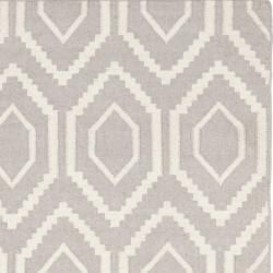 Moroccan Dhurrie Transitional Gray/Ivory Wool Rug (5' x 8') Safavieh 5x8   6x9 Rugs