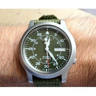 Seiko Men's SNK805 Seiko 5 Automatic Green Canvas Strap Casual Watch Seiko Watches