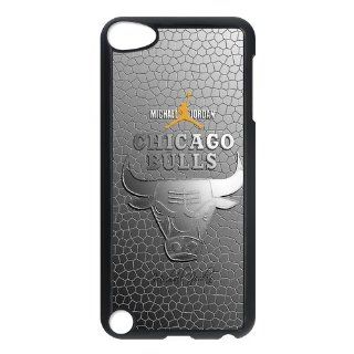 Custom NBA Chicago Bulls Back Cover Case for iPod Touch 5th Generation LLIP5 602 Cell Phones & Accessories