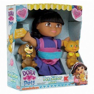 Dora the Explorer   Pet Sitter Dora   Perrito And Gatito Toys & Games