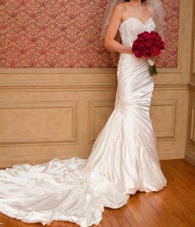Maggie Sottero Wedding Gown Style Mia Size 4 Color Ivory  Wedding Ceremony Accessories  