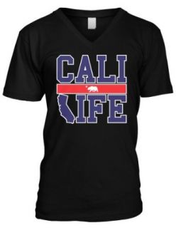 Cali Life   Bear California Los Angeles San Diego LA Men's Size V neck T shirt Tee Clothing