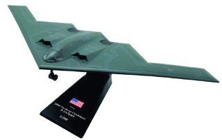 Northrop Grumman B 2 Spirit 1200 diecast model (Amercom LB 16) Toys & Games