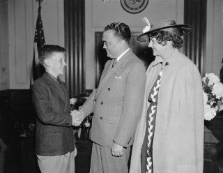 1937 photo Spelling bee contestants with J. Edgar Hoover, 5/26/37 Vintage Bla a5  