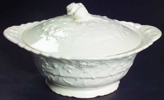Steubenville Rose Point Round Covered Vegetable, Fine China Dinnerware   All Whi