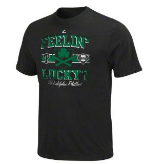 MLB Majestic Philadelphia Phillies Irish Catch Feelin' Lucky T Shirt   Black (Small)  Baseball Equipment  Sports & Outdoors
