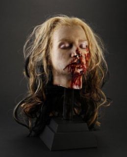 Original Movie Prop   Dracula 2000   Lucy's (Colleen Fitzpatrick) Decapitated Head   Authentic Entertainment Collectibles