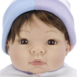 Lee Middleton Newborn Nursery Munchkin Face Brown Hair/Brown Eyes #933 Toys & Games