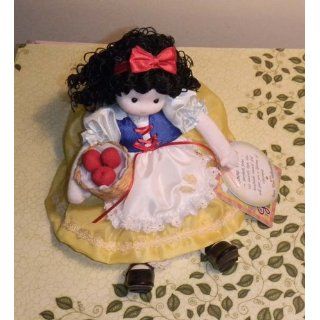 Green Tree Musical Dolls Story Book Series SNOW WHITE w/ APPLES #982 72 Toys & Games