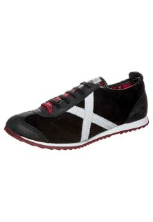 Munich   OSAKA TARTAN   Trainers   black