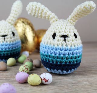 knitted blue easter bunny by 3 blonde bears