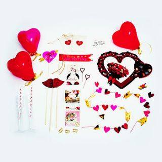 valentine's day party in a box by postbox party