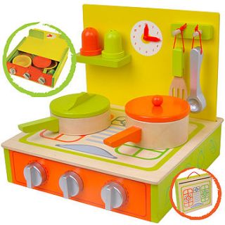 wooden kitchen toy by bee smart