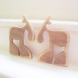 wooden reindeer brooch by ilovehearts