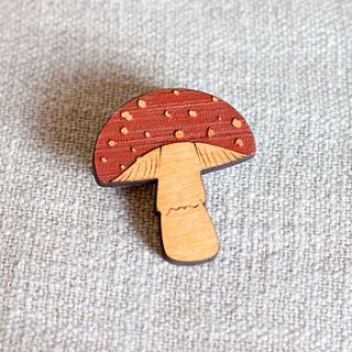 mushroom brooch by finest imaginary