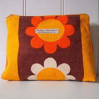 vintage golden daisy make up bag by poppy valentine