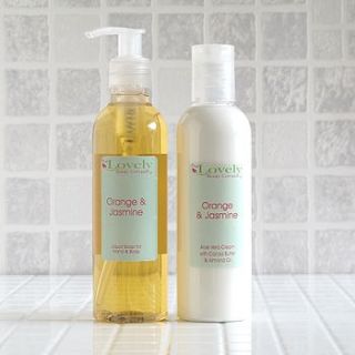 hand wash and lotion gift set by aroma candles