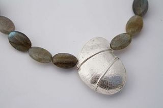 harland bay pebble necklace by carole allen silver jewellery