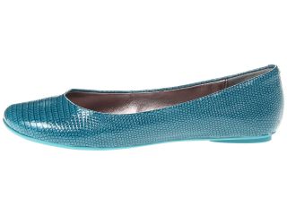 Kenneth Cole Reaction Slip On By Teal Lizard Patent