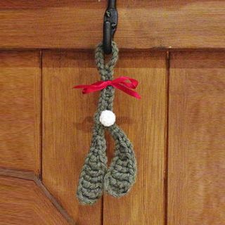 crochet mistletoe decoration by the little lancashire smallholding