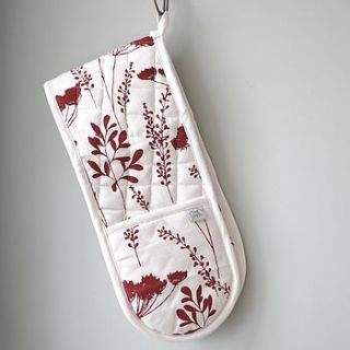 wine cowparsley design oven gloves by the shed inc