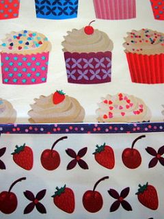 cupcake aprons for kids and adults by catching stars