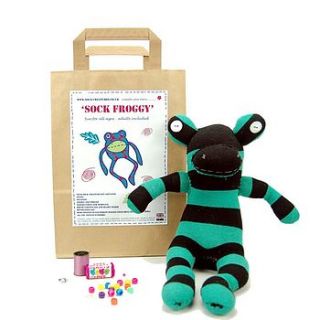 sock frog craft kit by sock creatures