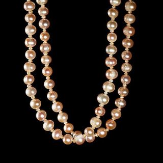 pearl necklace by bijoux box