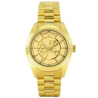 NEW YORK YANKEES Beautiful Water Resistant "Owner Series" 23KT GOLD PLATED WATCH with Gold Plated Band ("TOP HAT" STYLE)  Sports Fan Watches  Sports & Outdoors