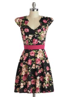 Flowers on End Dress in Noir  Mod Retro Vintage Dresses